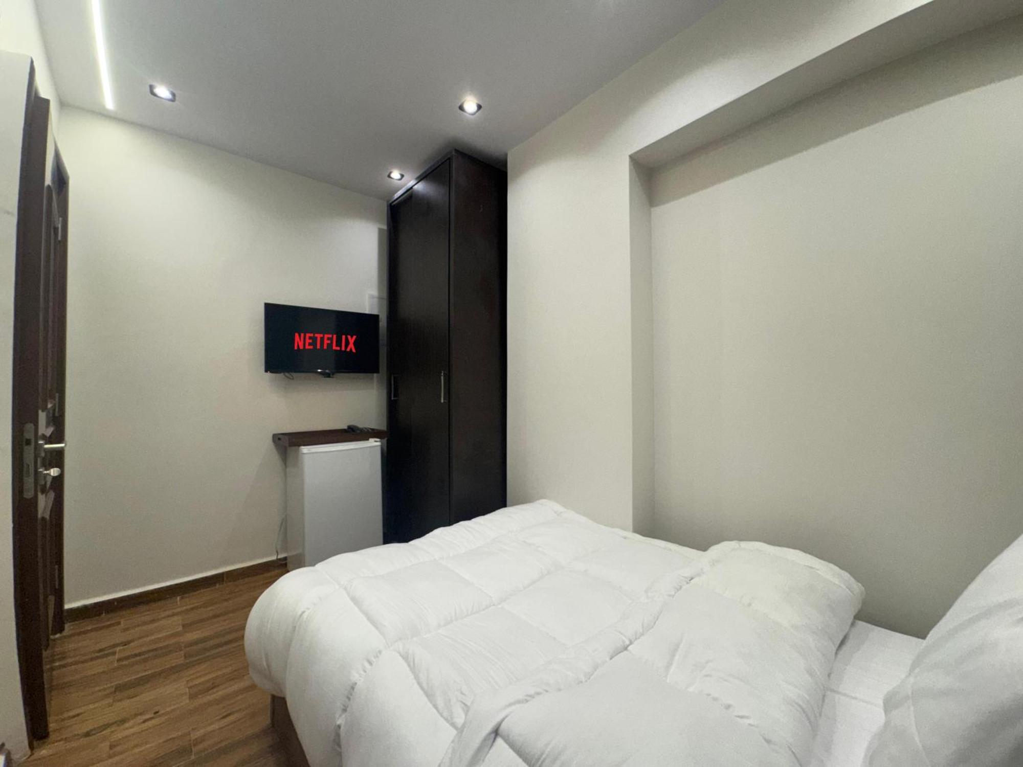 New White Pyramids Inn Ghatati 外观 照片