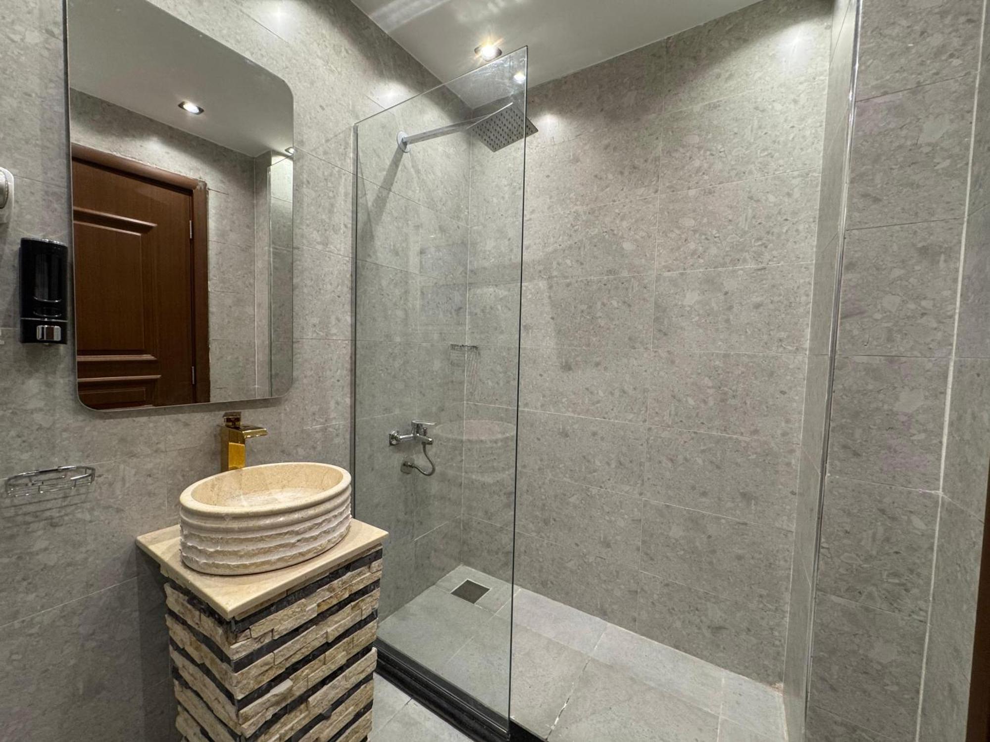 New White Pyramids Inn Ghatati 外观 照片