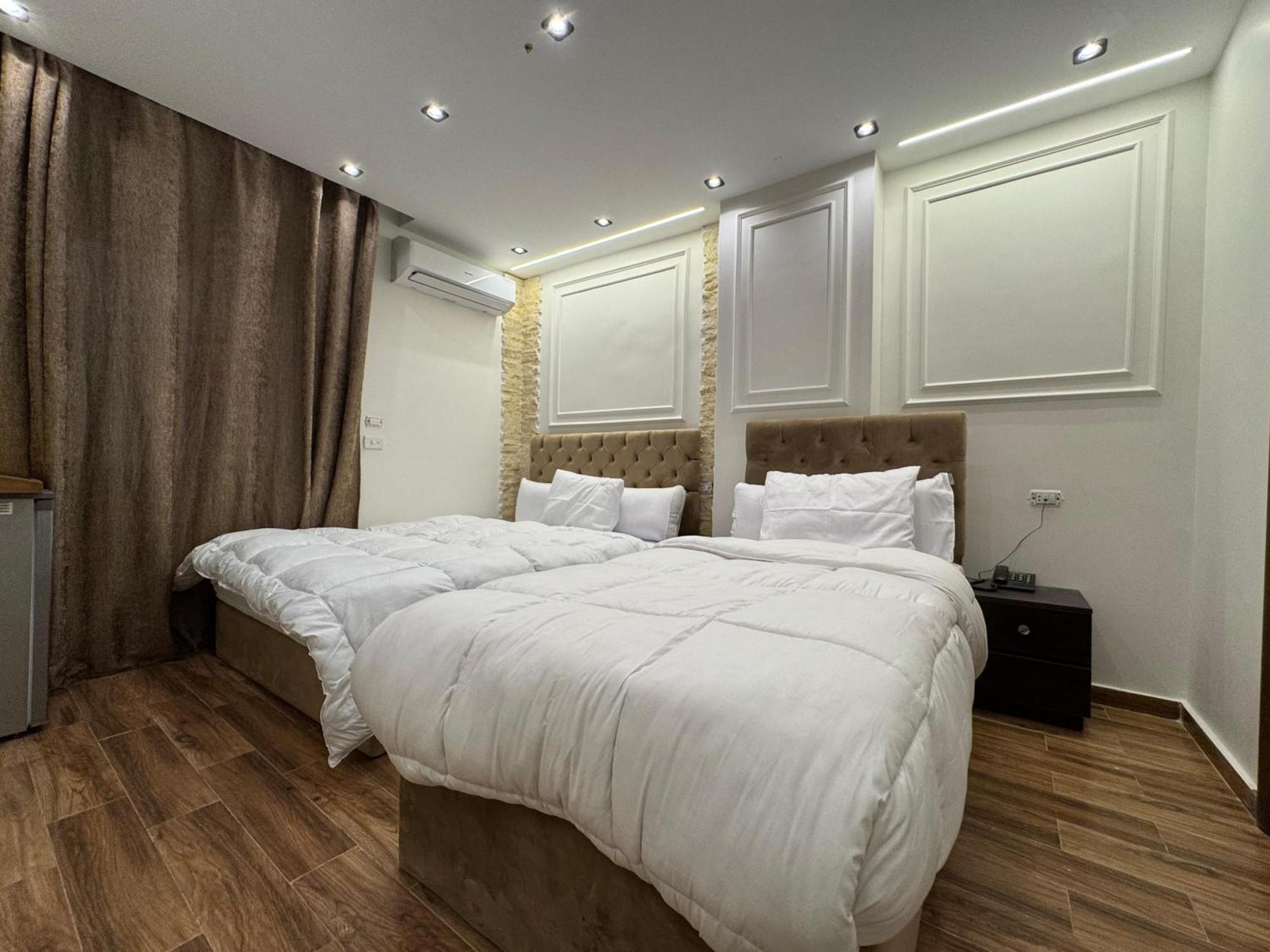 New White Pyramids Inn Ghatati 外观 照片