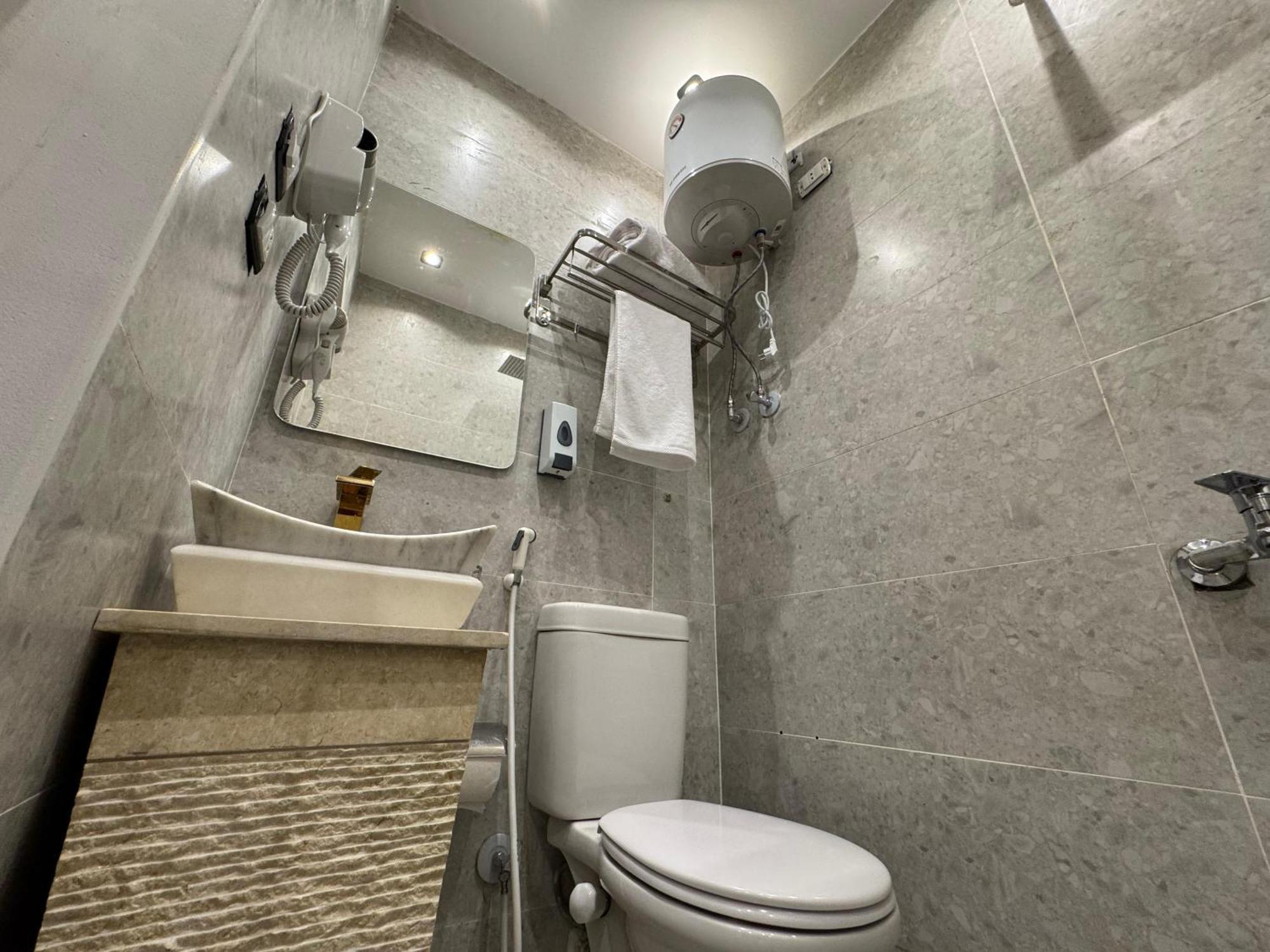 New White Pyramids Inn Ghatati 外观 照片