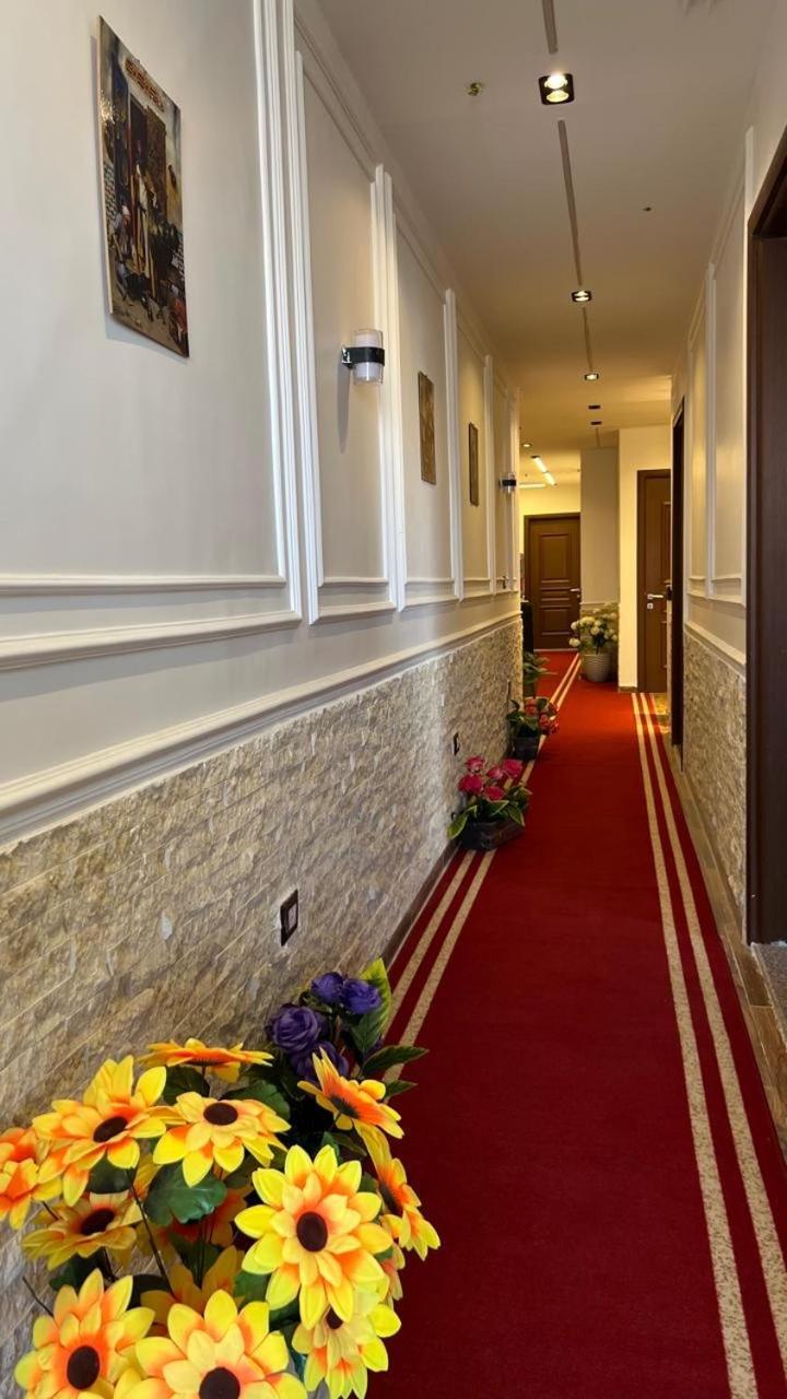 New White Pyramids Inn Ghatati 外观 照片