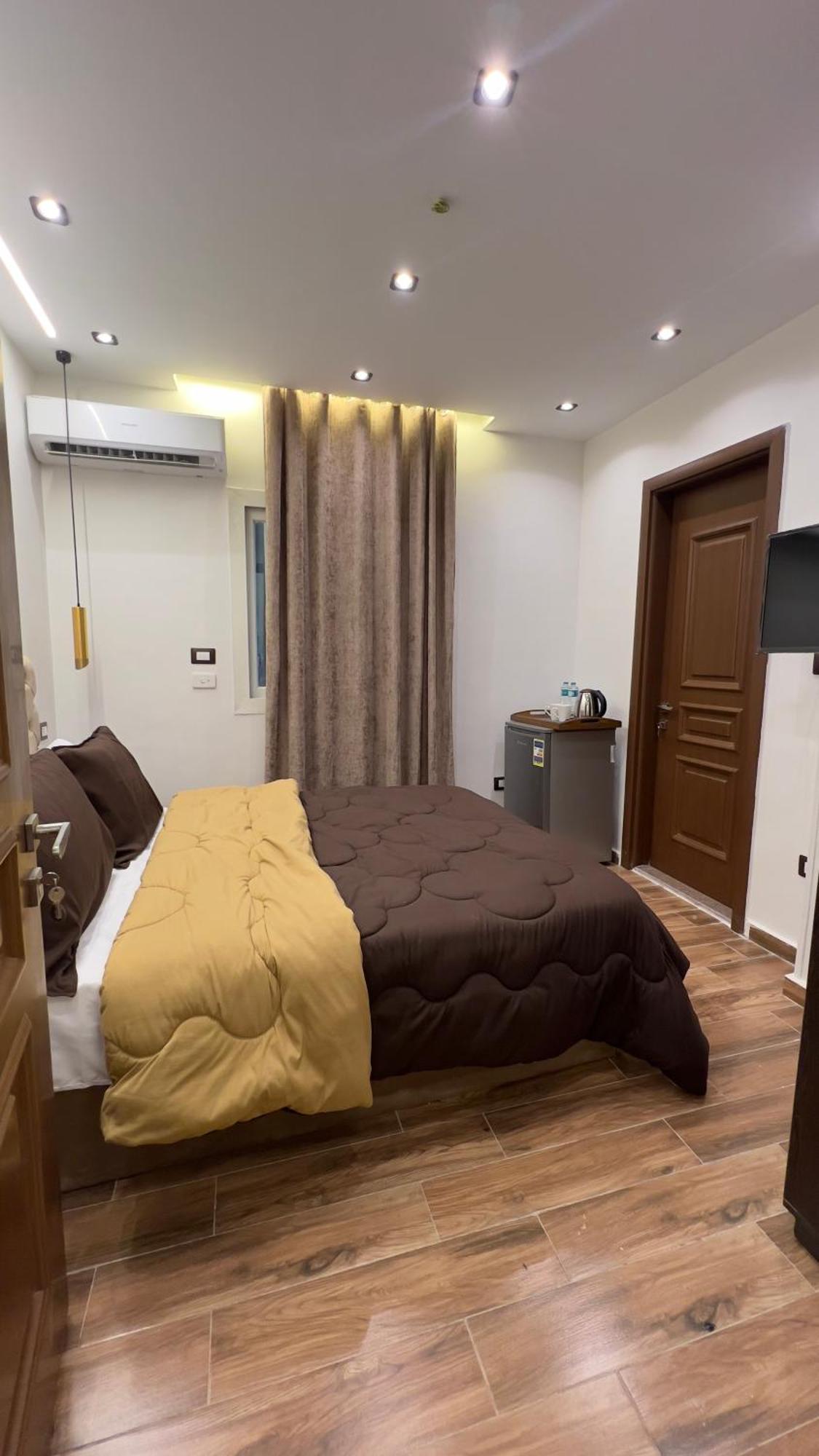 New White Pyramids Inn Ghatati 外观 照片